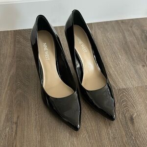 Nine West Black Patent Pointed Pump Size 7